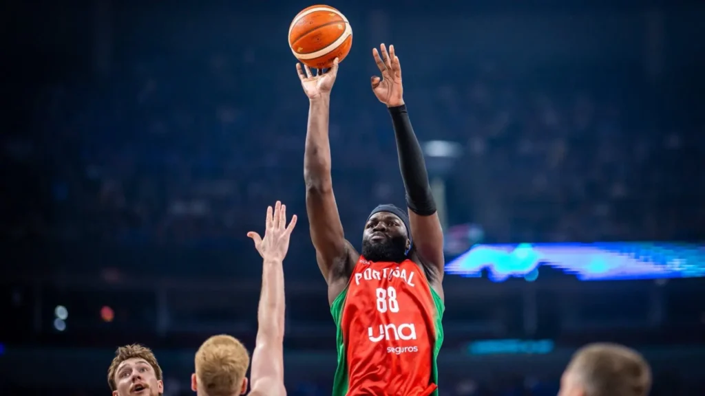 A mensagem de Neemias Queta após a qualificação de Portugal no EuroBasket 2025: «Sou vosso fã»