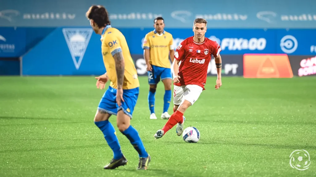 Há jogos que têm de ser revistos… e não é pelo futebol | Estoril Praia x Santa Clara
