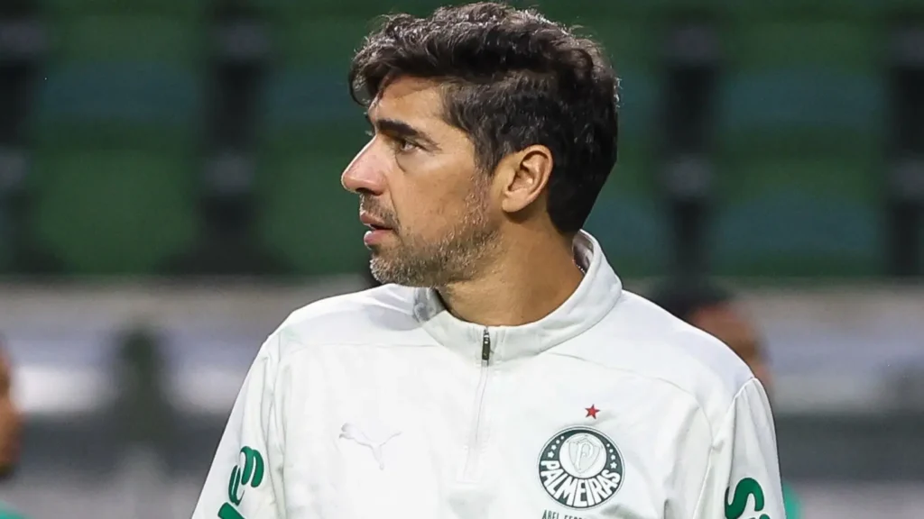 Abel Ferreira em 1º lugar e Jorge Jesus no pódio: domínio português na votação do melhor treinador do século no futebol brasileiro